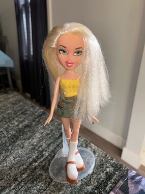Bratz Strut It Cloe Doll
